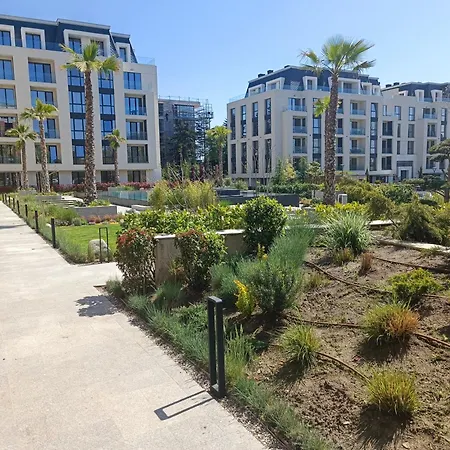 Lägenhet Cozy Flat азур Saints Constantine and Helena