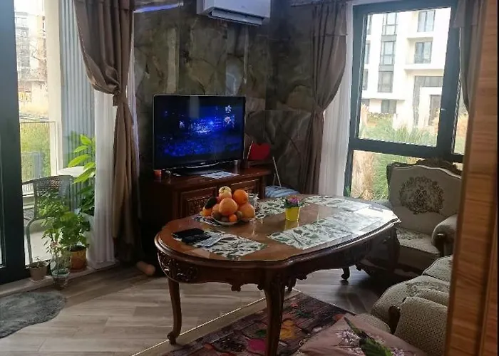 Lägenhet Cozy Flat азур Saints Constantine and Helena