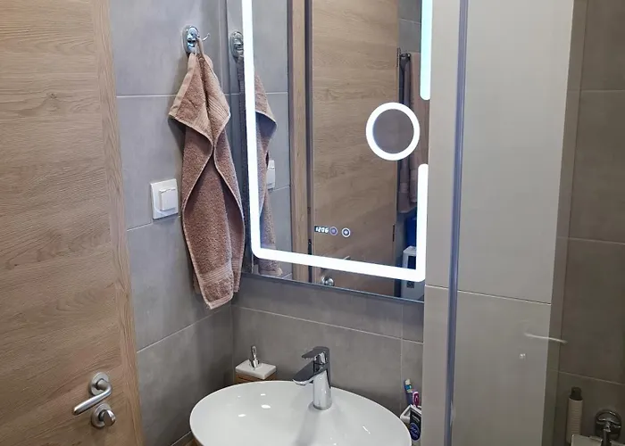 Cozy Flat азур Saints Constantine and Helena