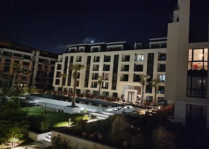 Cozy Flat азур * Saints Constantine and Helena