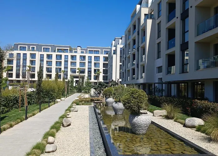 Cozy Flat азур * Saints Constantine and Helena